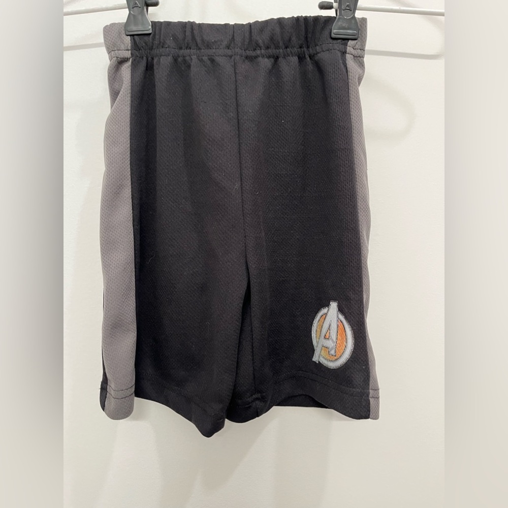 Marvel Avengers bike shorts size 4